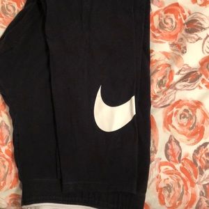 WOW. BOTH leggings and T-shirt included!!!